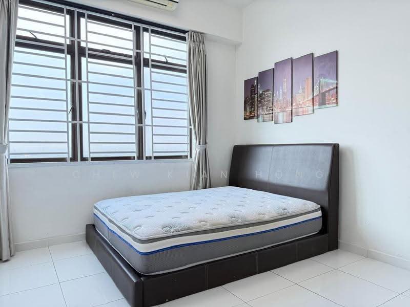 Kediaman Servis untuk Dijual di Sky Gardens Residences - Chew Kian Hong - Bedroom - PropertyGuru.com.my