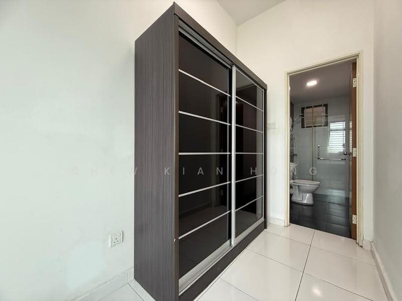 Kediaman Servis untuk Dijual di Sky Gardens Residences - Chew Kian Hong - Interior - PropertyGuru.com.my