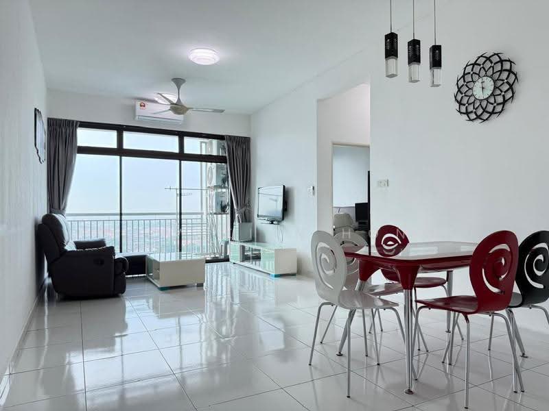 Kediaman Servis untuk Dijual di Sky Gardens Residences - Chew Kian Hong - Living Room - PropertyGuru.com.my