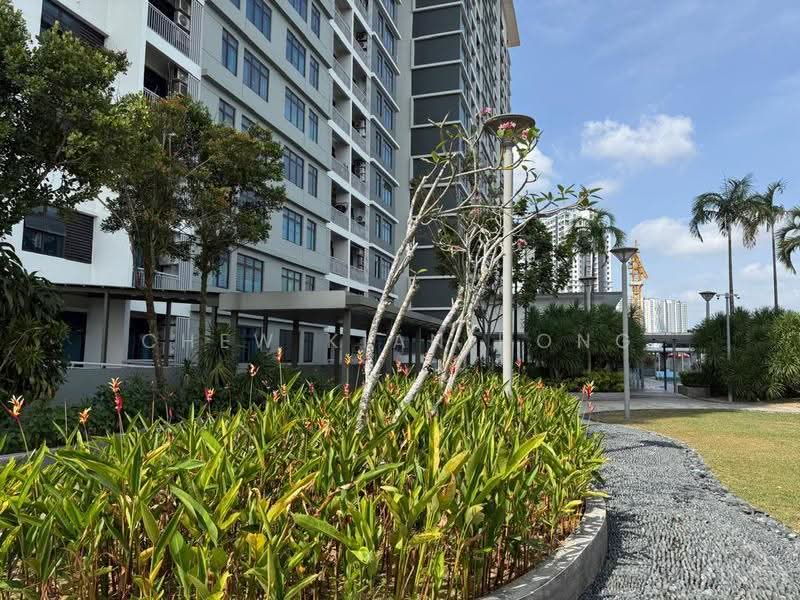 Kediaman Servis untuk Dijual di Sky Gardens Residences - Chew Kian Hong - Exterior - PropertyGuru.com.my