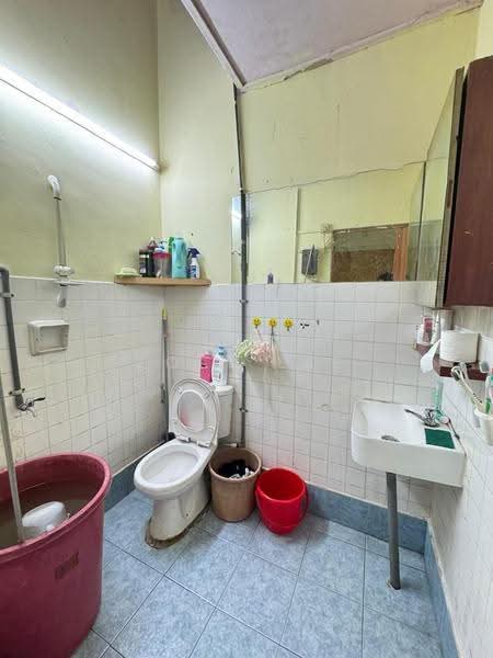 1-storey Terraced House for Sale in Kempas (Johor Bahru) - Zoey Lee - Bathroom - PropertyGuru.com.my