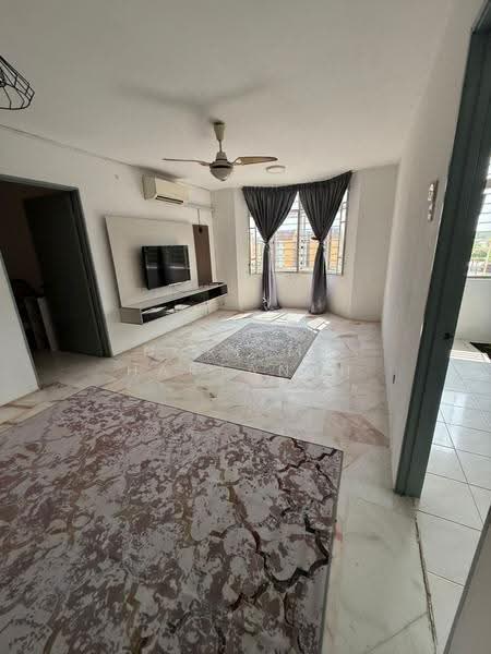 Pangsapuri untuk Dijual di Apartment Seroja - Norisma Hartanah - Living Room - PropertyGuru.com.my