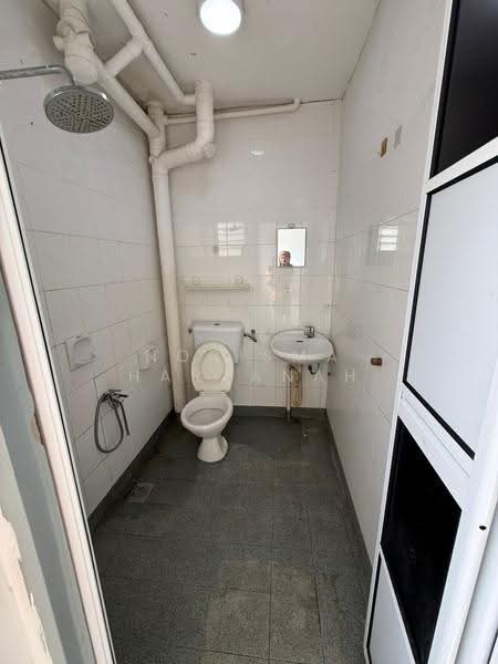 Pangsapuri untuk Dijual di Apartment Seroja - Norisma Hartanah - Bathroom - PropertyGuru.com.my