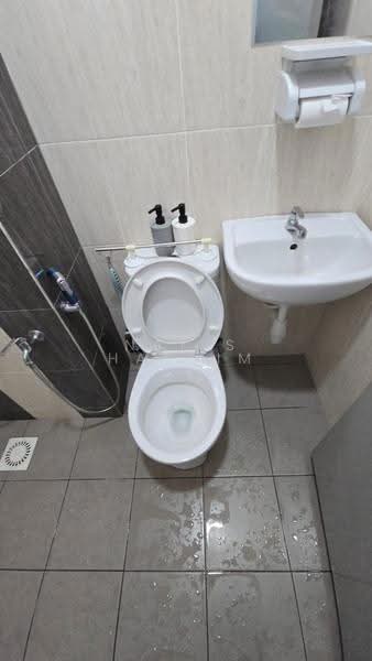 Condominium for Rent at Vista Bangi - Nafis Hashim - Bathroom - PropertyGuru.com.my