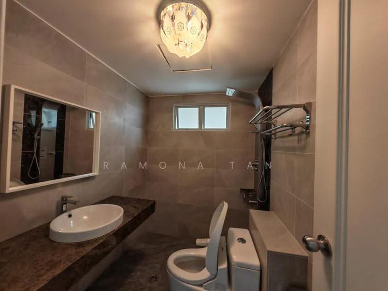 Kondominium untuk Disewa di Ocean Palms Condominium - Ramona Tan - Bathroom - PropertyGuru.com.my