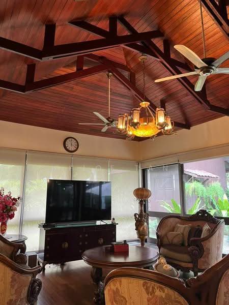 Bungalow House untuk Dijual di Kota Kemuning (Shah Alam) - Chloe Tan - Living Room - PropertyGuru.com.my