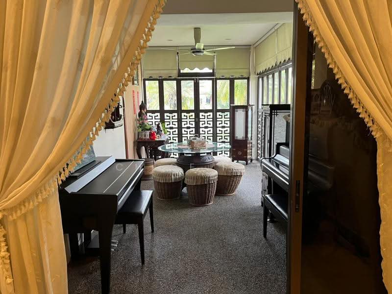 Bungalow House untuk Dijual di Kota Kemuning (Shah Alam) - Chloe Tan - Living Room - PropertyGuru.com.my