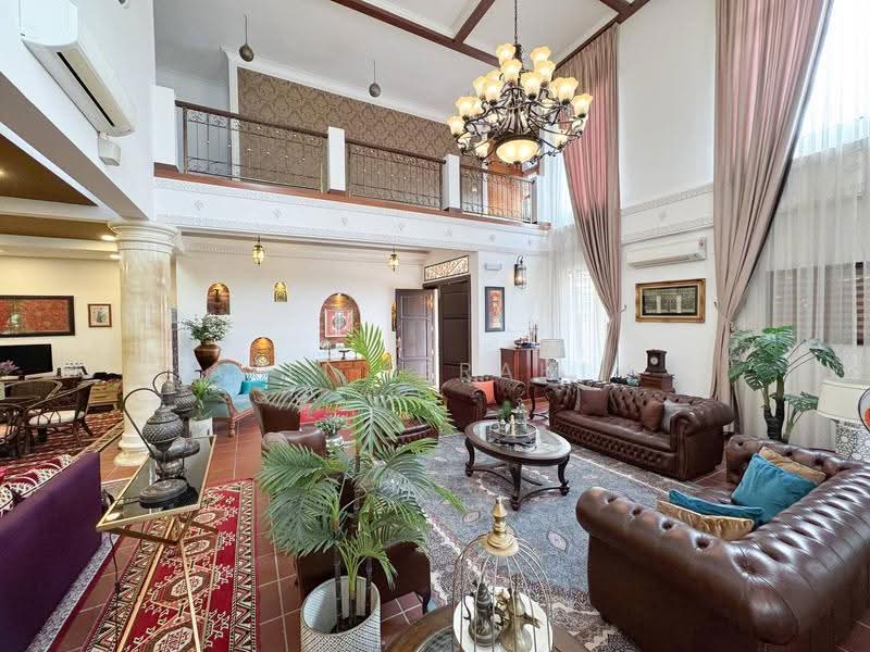 Bungalow House untuk Dijual di D'Kayangan (Shah Alam) - Azli Ibrahim - Living Room - PropertyGuru.com.my