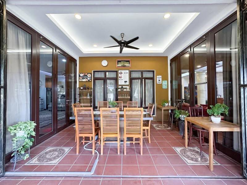 Bungalow House untuk Dijual di D'Kayangan (Shah Alam) - Azli Ibrahim - Dining Room - PropertyGuru.com.my