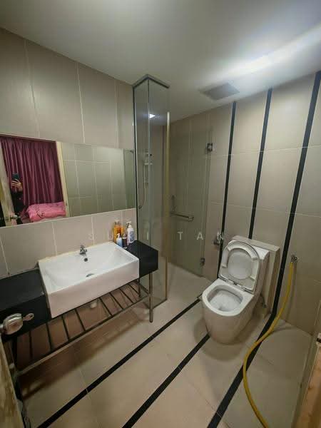 Kediaman Servis untuk Dijual di Emerald Avenue - Suki Tan - Bathroom - PropertyGuru.com.my