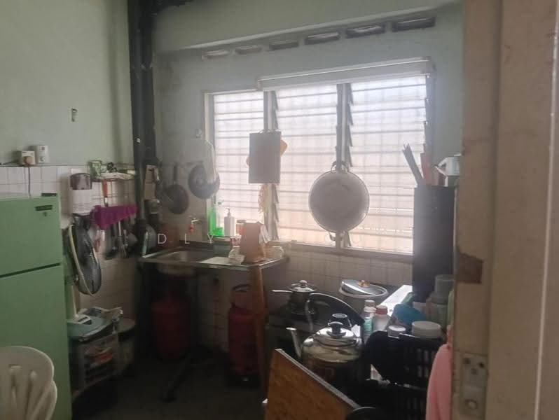 Pangsapuri untuk Dijual di Salak South Garden (Taman Salak Selatan) - Dlynie Ooi - Kitchen - PropertyGuru.com.my