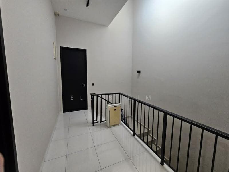 Cluster House for Rent in Kota Masai (Pasir Gudang) - Elvis Sim - Corridor - PropertyGuru.com.my
