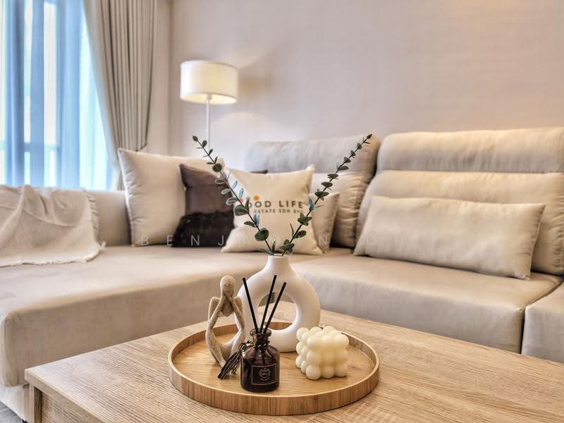 Kondominium untuk Disewa di R&F Princess Cove Phase 2-Seine Region - Benjamin Oh - Living Room - PropertyGuru.com.my