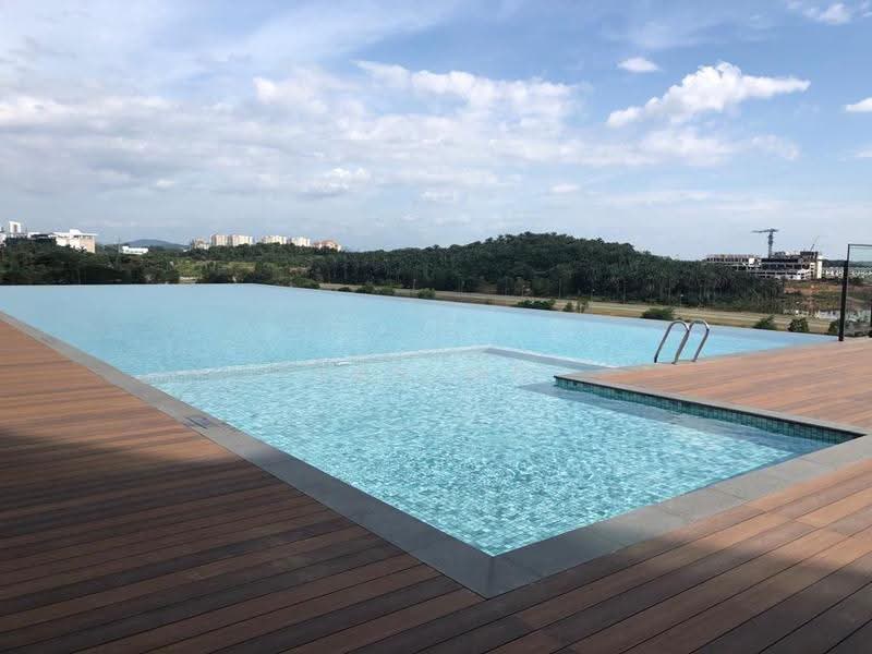 Kediaman Servis untuk Dijual di Kenwingston Square Garden - San MC - Pool - PropertyGuru.com.my