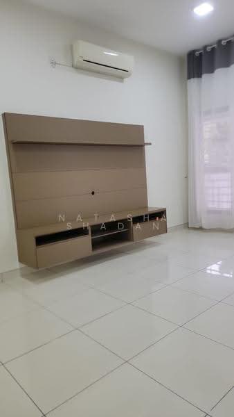 Rumah Teres 2-Tingkat untuk Disewa di Alam Impian (Shah Alam) - Natasha Shadan - Living Room - PropertyGuru.com.my