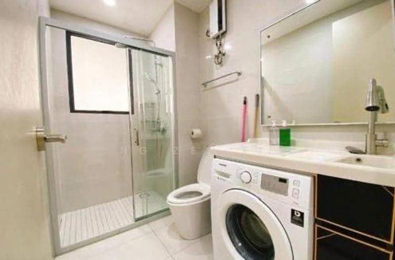 Kondominium untuk Dijual di Bay Point @ Country Garden Danga Bay - NG ZEN XI - Bathroom - PropertyGuru.com.my