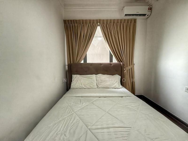 Kediaman Servis untuk Disewa di R&F Princess Cove Phase 1 - Benjamin Oh - Bedroom - PropertyGuru.com.my