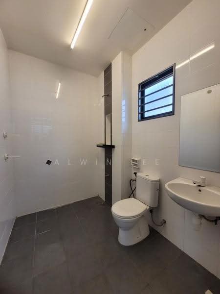 2-storey Terraced House for Rent in Bandar Bukit Raja (Klang) - Alwin Lee - Bathroom - PropertyGuru.com.my