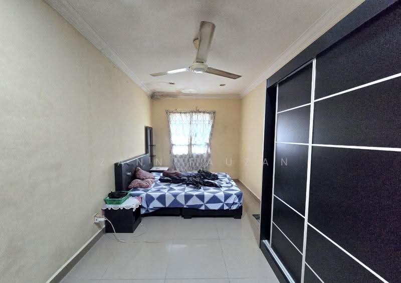 2-storey Terraced House for Sale in Bukit Sentosa (Rawang) - Zann Fauzan - Bedroom - PropertyGuru.com.my