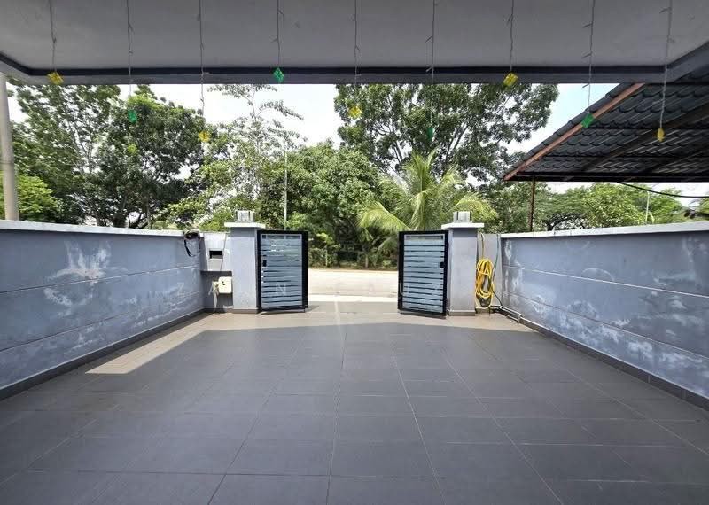 2-storey Terraced House for Sale in Bukit Sentosa (Rawang) - Zann Fauzan - Exterior - PropertyGuru.com.my