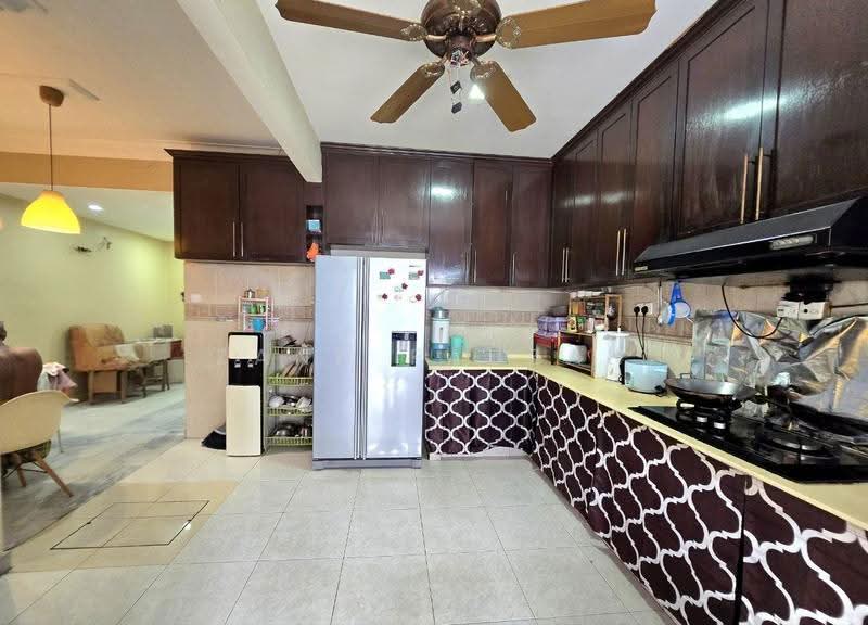 2-storey Terraced House for Sale in Bukit Sentosa (Rawang) - Zann Fauzan - Kitchen - PropertyGuru.com.my