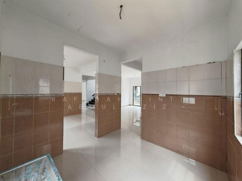 Bungalow House untuk Dijual di Taman Astana Indah (Bangi) - Rafedah Binti Abdul Aziz - Kitchen - PropertyGuru.com.my