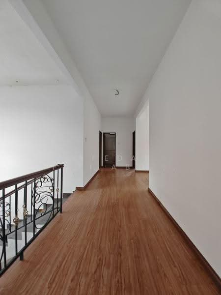 Bungalow House untuk Dijual di Taman Astana Indah (Bangi) - Rafedah Binti Abdul Aziz - Corridor - PropertyGuru.com.my