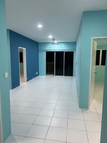 Kondominium untuk Disewa di Residensi Sateria - Eric Siew - Living Room - PropertyGuru.com.my