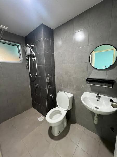 Kondominium untuk Disewa di Residensi Sateria - Eric Siew - Bathroom - PropertyGuru.com.my