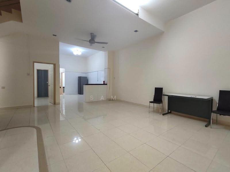 Rumah Teres 2.5-Tingkat untuk Dijual di Panorama Lapangan Perdana (Ipoh) - Sam . - Living Room - PropertyGuru.com.my