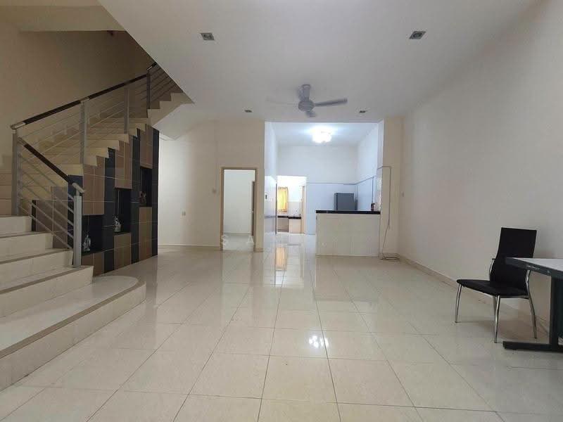 Rumah Teres 2.5-Tingkat untuk Dijual di Panorama Lapangan Perdana (Ipoh) - Sam . - Living Room - PropertyGuru.com.my