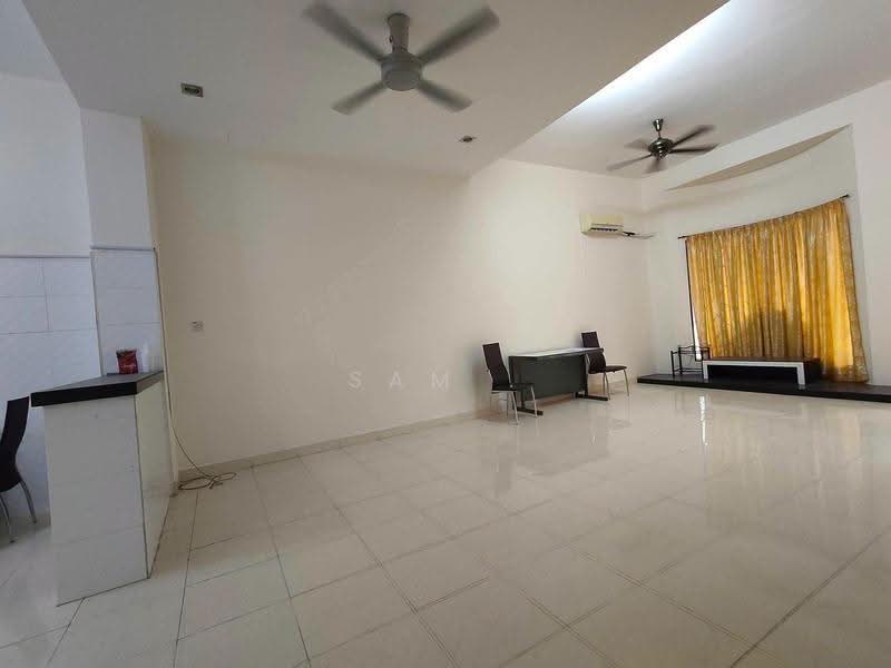 Rumah Teres 2.5-Tingkat untuk Dijual di Panorama Lapangan Perdana (Ipoh) - Sam . - Living Room - PropertyGuru.com.my