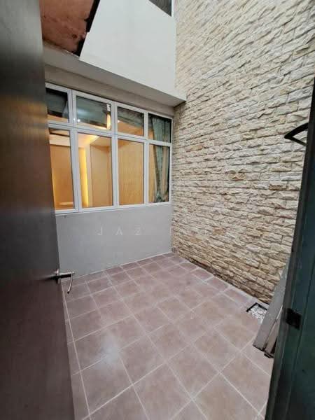 Rumah Berkembar untuk Dijual di Skudai (Johor) - Jaz Lee - PropertyGuru.com.my