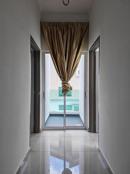 Rumah Berkembar untuk Dijual di Taman Perpaduan (Pontian) - Ameerul Azrie - Corridor - PropertyGuru.com.my