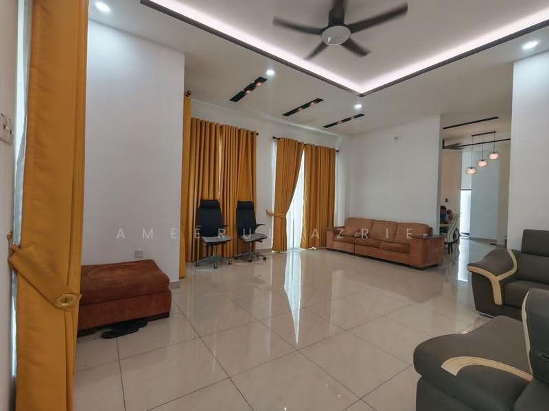 Rumah Berkembar untuk Dijual di Taman Perpaduan (Pontian) - Ameerul Azrie - Living Room - PropertyGuru.com.my