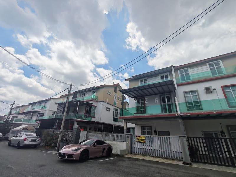 Rumah Berkembar untuk Dijual di Taman Perpaduan (Pontian) - Ameerul Azrie - Exterior - PropertyGuru.com.my