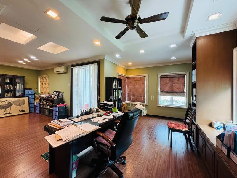 Bungalow House untuk Dijual di SS19 (Subang Jaya) - Nahathir Shahabudin - Study - PropertyGuru.com.my