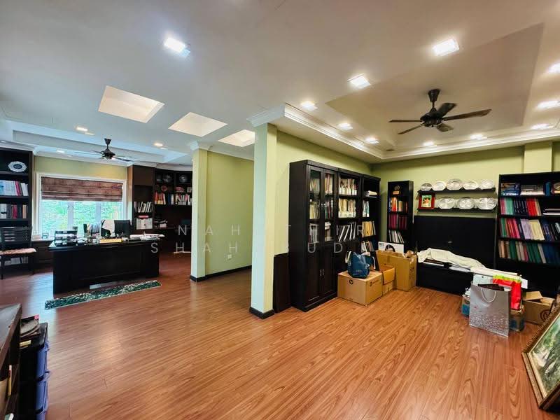 Bungalow House untuk Dijual di SS19 (Subang Jaya) - Nahathir Shahabudin - Study - PropertyGuru.com.my