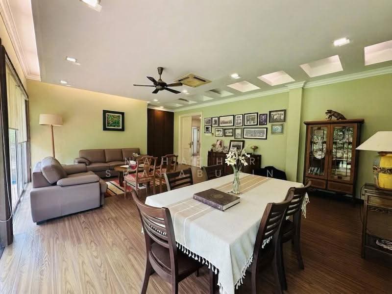 Bungalow House untuk Dijual di SS19 (Subang Jaya) - Nahathir Shahabudin - Meeting / Living Room - PropertyGuru.com.my