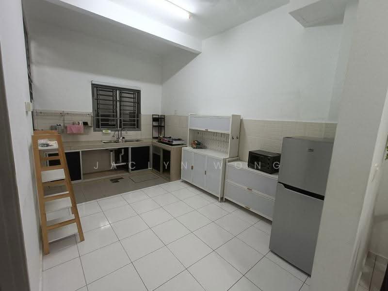 Rumah Teres 2-Tingkat untuk Disewa di Taman Setia Indah (Tebrau) - Jaclyn Wong - Kitchen - PropertyGuru.com.my