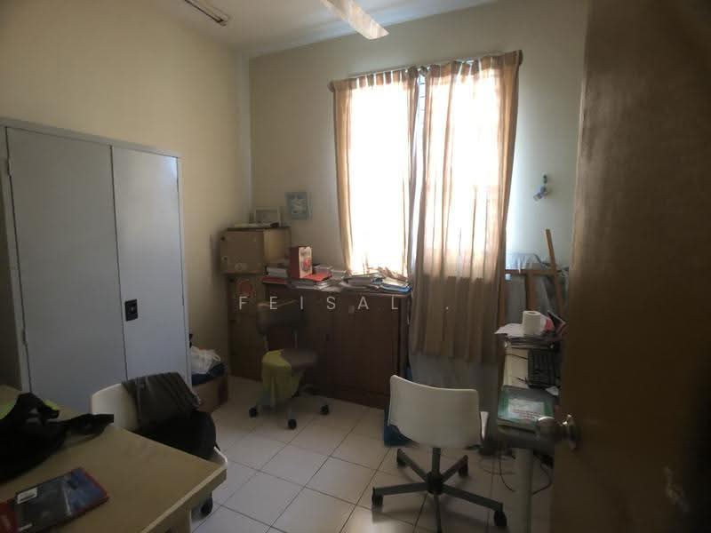 Rumah Teres 2-Tingkat untuk Dijual di Seksyen 4 (Kota Damansara) - Feisal . - Study - PropertyGuru.com.my