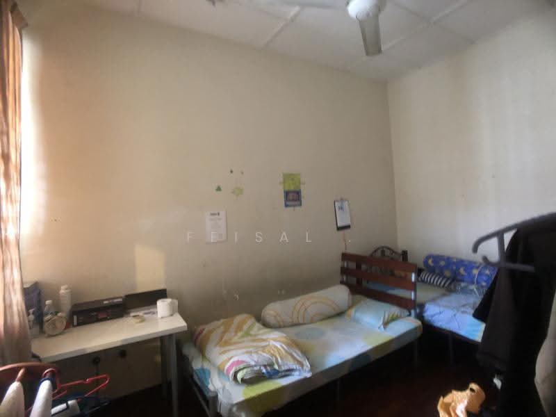 Rumah Teres 2-Tingkat untuk Dijual di Seksyen 4 (Kota Damansara) - Feisal . - Bedroom - PropertyGuru.com.my