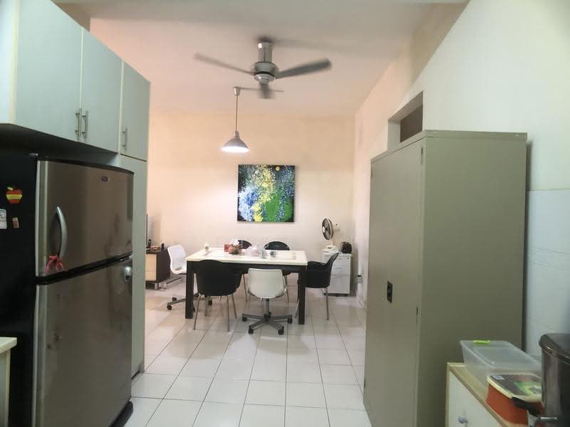 Rumah Teres 2-Tingkat untuk Dijual di Seksyen 4 (Kota Damansara) - Feisal . - Kitchen - PropertyGuru.com.my