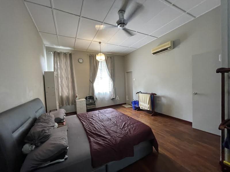 Rumah Teres 2-Tingkat untuk Dijual di Seksyen 4 (Kota Damansara) - Feisal . - Bedroom - PropertyGuru.com.my