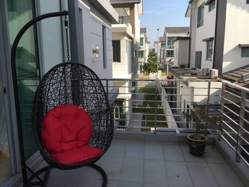 Bungalow House for Rent in Bandar Botanic (Klang) - Anna Tan - Balcony - PropertyGuru.com.my
