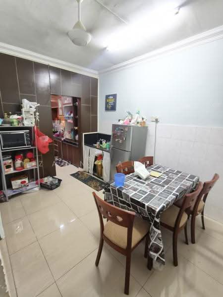 2-storey Terraced House for Sale in Bukit Beruntung (Selangor) - Zann Fauzan - Kitchen - PropertyGuru.com.my