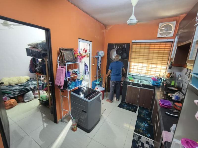 2-storey Terraced House for Sale in Bukit Beruntung (Selangor) - Zann Fauzan - Kitchen - PropertyGuru.com.my