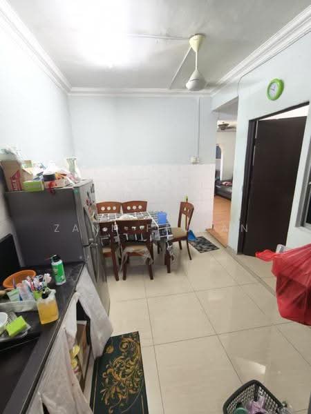 2-storey Terraced House for Sale in Bukit Beruntung (Selangor) - Zann Fauzan - Kitchen - PropertyGuru.com.my