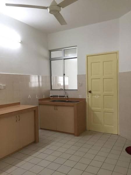 2-storey Terraced House for Rent in Kota Damansara (Selangor) - Alicia Soo - Kitchen - PropertyGuru.com.my