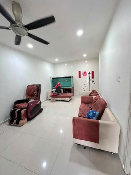 Rumah Teres 1-Tingkat untuk Disewa di Taman Pelangi Indah (Ulu Tiram) - Samantha Tang - Living Room - PropertyGuru.com.my